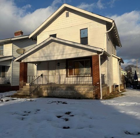 Photo of 616 Larcomb Avenue, Columbus, OH 43223 (MLS # 226007336)