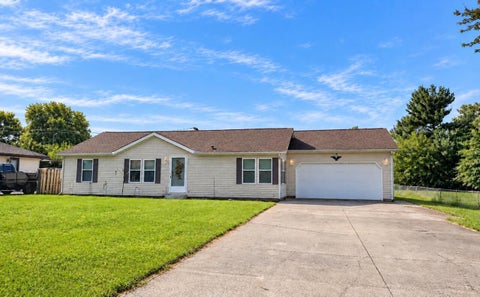 Photo of 2399 Lindsay Road, Obetz, OH 43207 (MLS # 226036681)