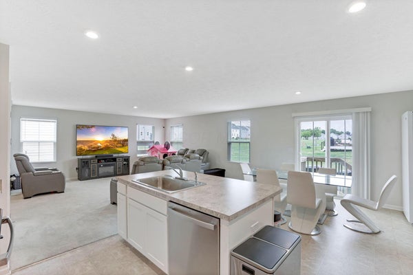 8521 ERIE LOOP, CANAL WINCHESTER, OH 43110 - Image ff7d5db4032dad1eec3ec5b5deb8c9da/2820546236
