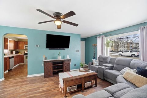 Tiny photo for 1403 E Chestnut Street, Lancaster, OH 43130 (MLS # 226007727)