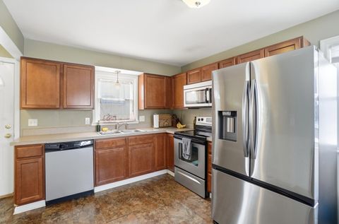 Tiny photo for 1403 E Chestnut Street, Lancaster, OH 43130 (MLS # 226007727)