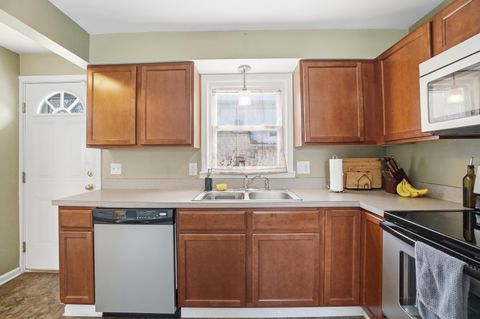 Tiny photo for 1403 E Chestnut Street, Lancaster, OH 43130 (MLS # 226007727)