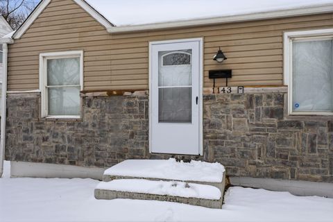 Photo of 1143 Loretta Avenue, Columbus, OH 43211 (MLS # 226006133)