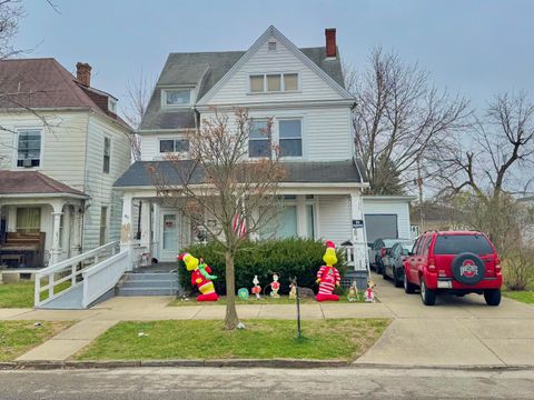 Photo of 411 E Market Street, Washington Court House, OH 43160 (MLS # 225045565)