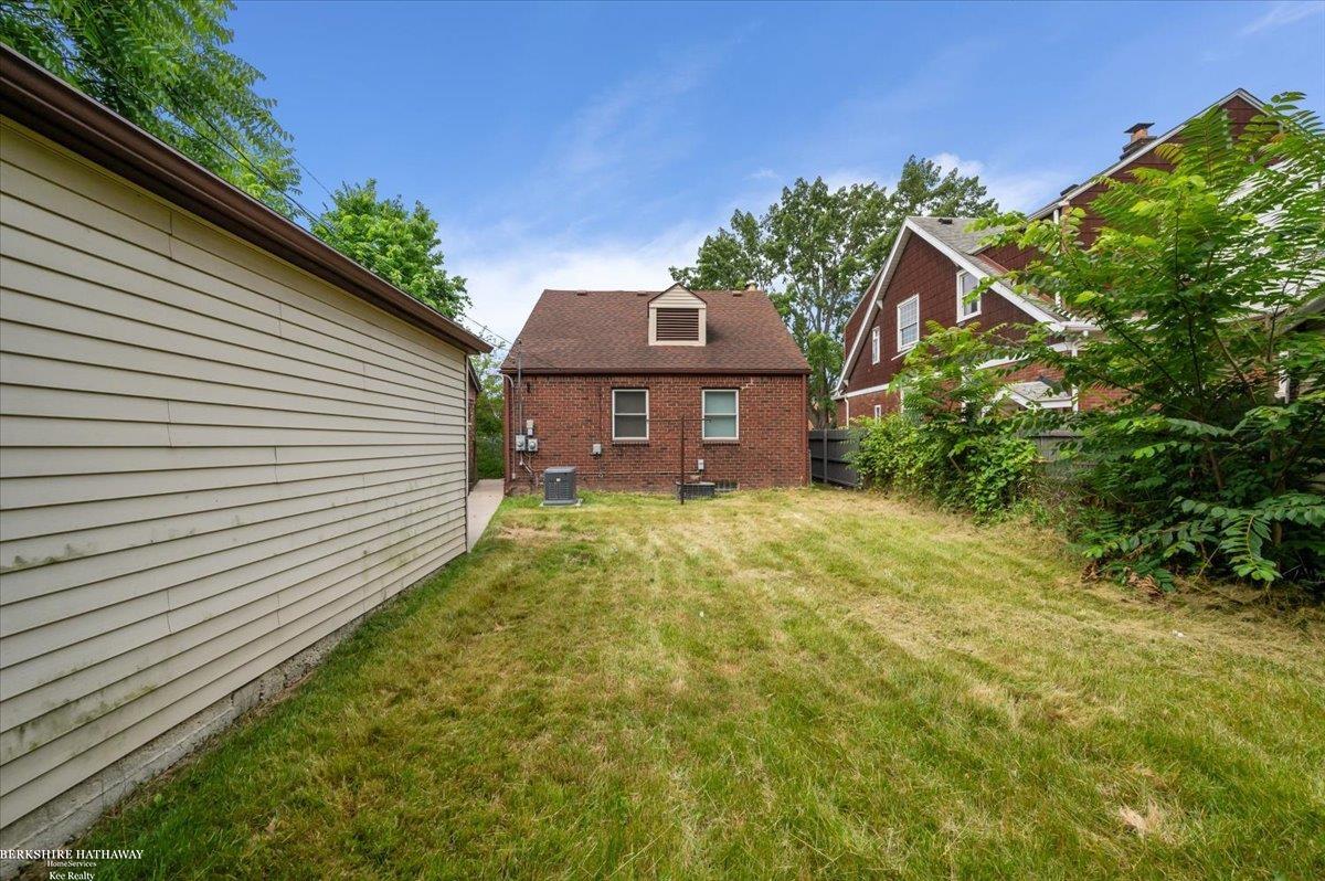 Detroit, Michigan 48224, United States, 4 Bedrooms Bedrooms, ,2 BathroomsBathrooms,Residential,Active,170602