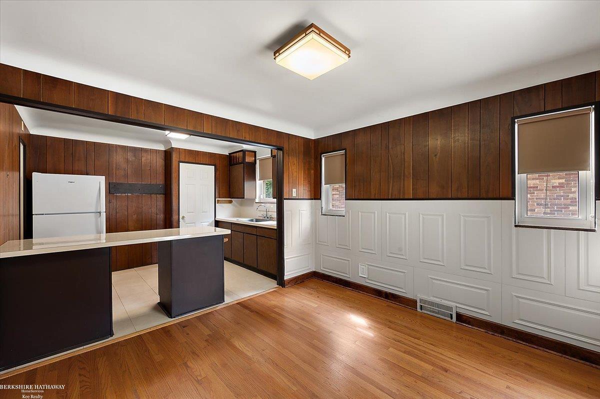 Detroit, Michigan 48224, United States, 4 Bedrooms Bedrooms, ,2 BathroomsBathrooms,Residential,Active,170602