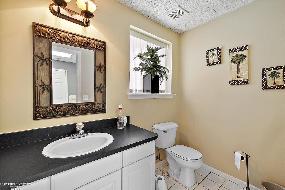 Clinton Township, Michigan 48038, United States, 3 Bedrooms Bedrooms, ,4 BathroomsBathrooms,Residential,Active,988