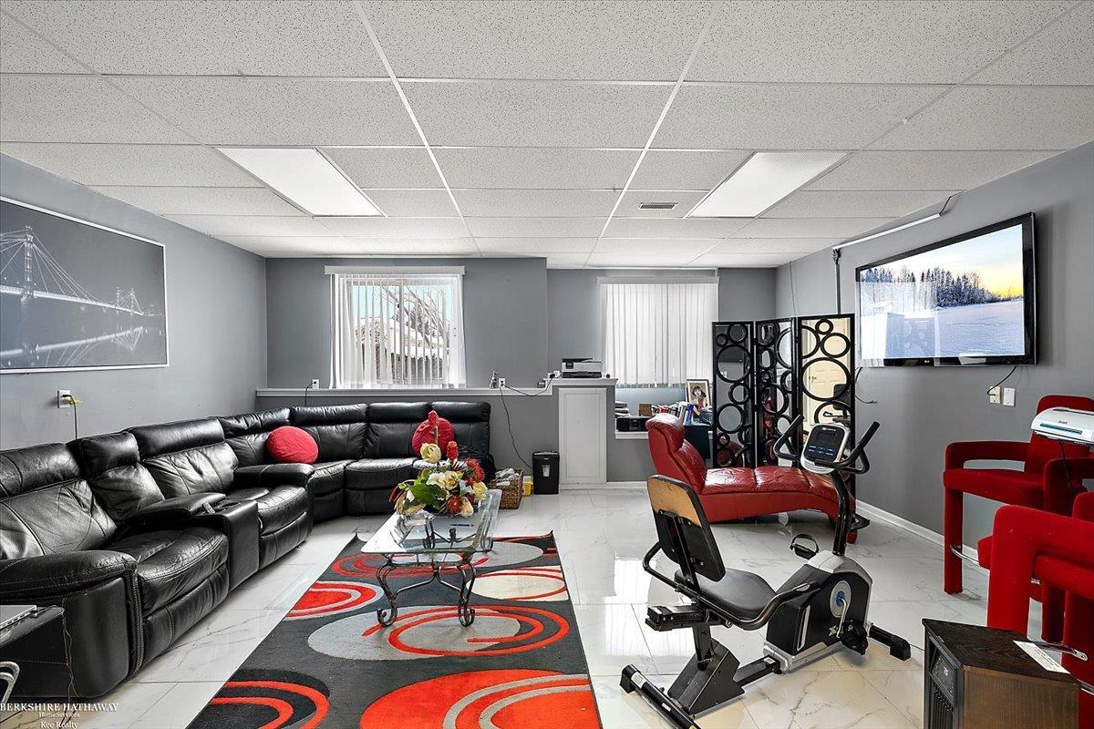 Clinton Township, Michigan 48038, United States, 3 Bedrooms Bedrooms, ,4 BathroomsBathrooms,Residential,Active,988