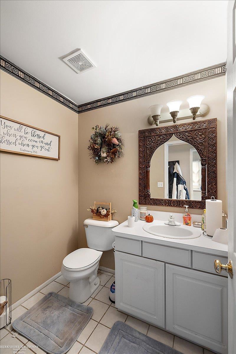 Clinton Township, Michigan 48038, United States, 3 Bedrooms Bedrooms, ,4 BathroomsBathrooms,Residential,Active,988