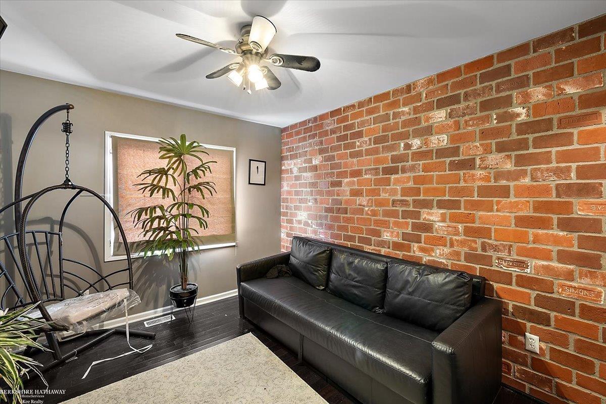 Clinton Township, Michigan 48038, United States, 3 Bedrooms Bedrooms, ,4 BathroomsBathrooms,Residential,Active,988