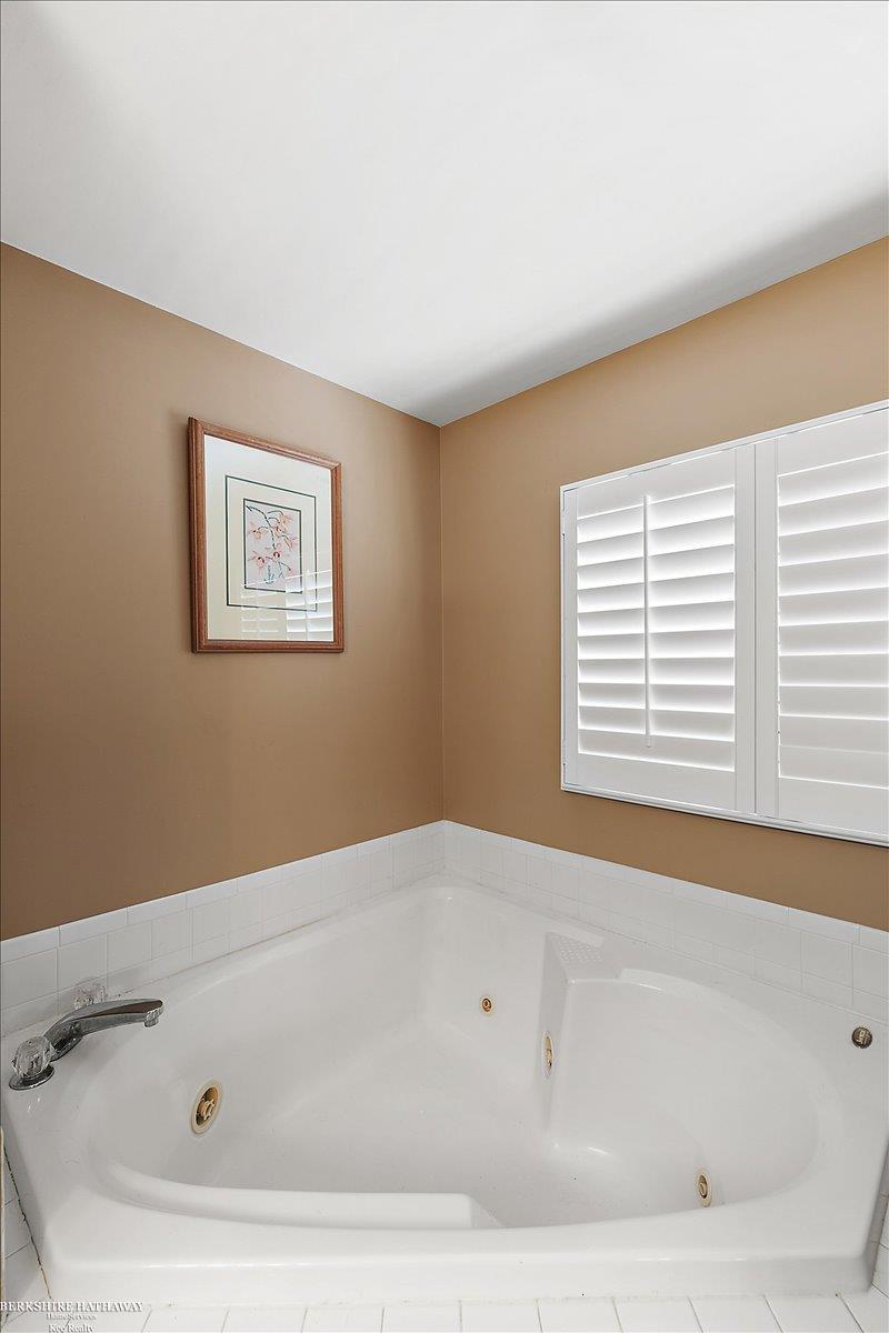 Clinton Township, Michigan 48038, United States, 3 Bedrooms Bedrooms, ,4 BathroomsBathrooms,Residential,Active,988