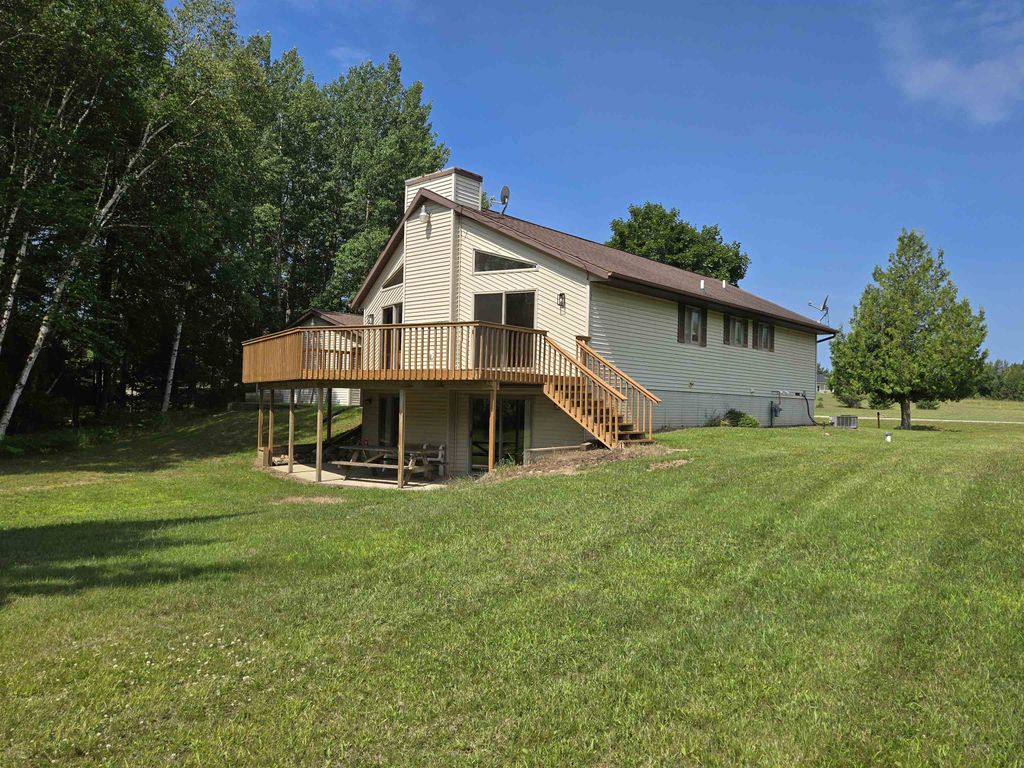 Photo of 4898 Warrington Way, Gladwin, MI 48625 (MLS # 50182656)