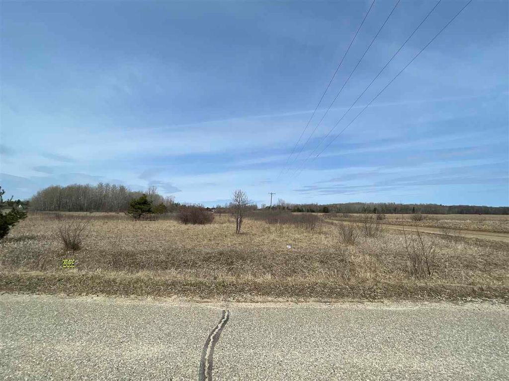 Photo of 86 ST ANDREWS Drive, Gladwin, MI 48624 (MLS # 50070848)