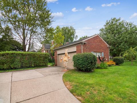 A home in Grosse Pointe Park