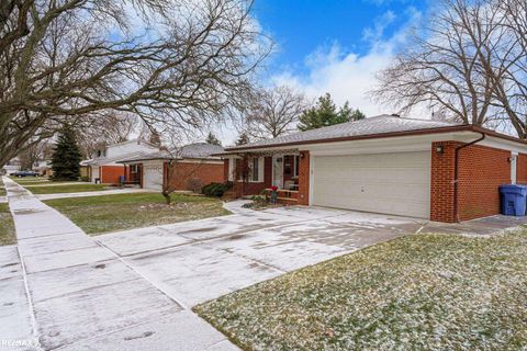 A home in Warren