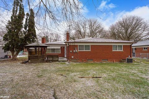 A home in Warren