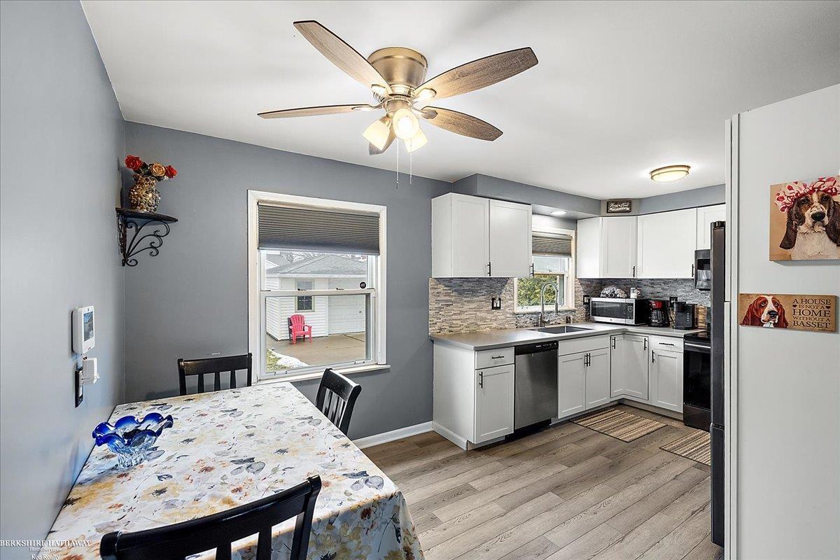 Eastpointe, Michigan 48021, United States, 3 Bedrooms Bedrooms, ,1 BathroomBathrooms,Residential,Pending,114556