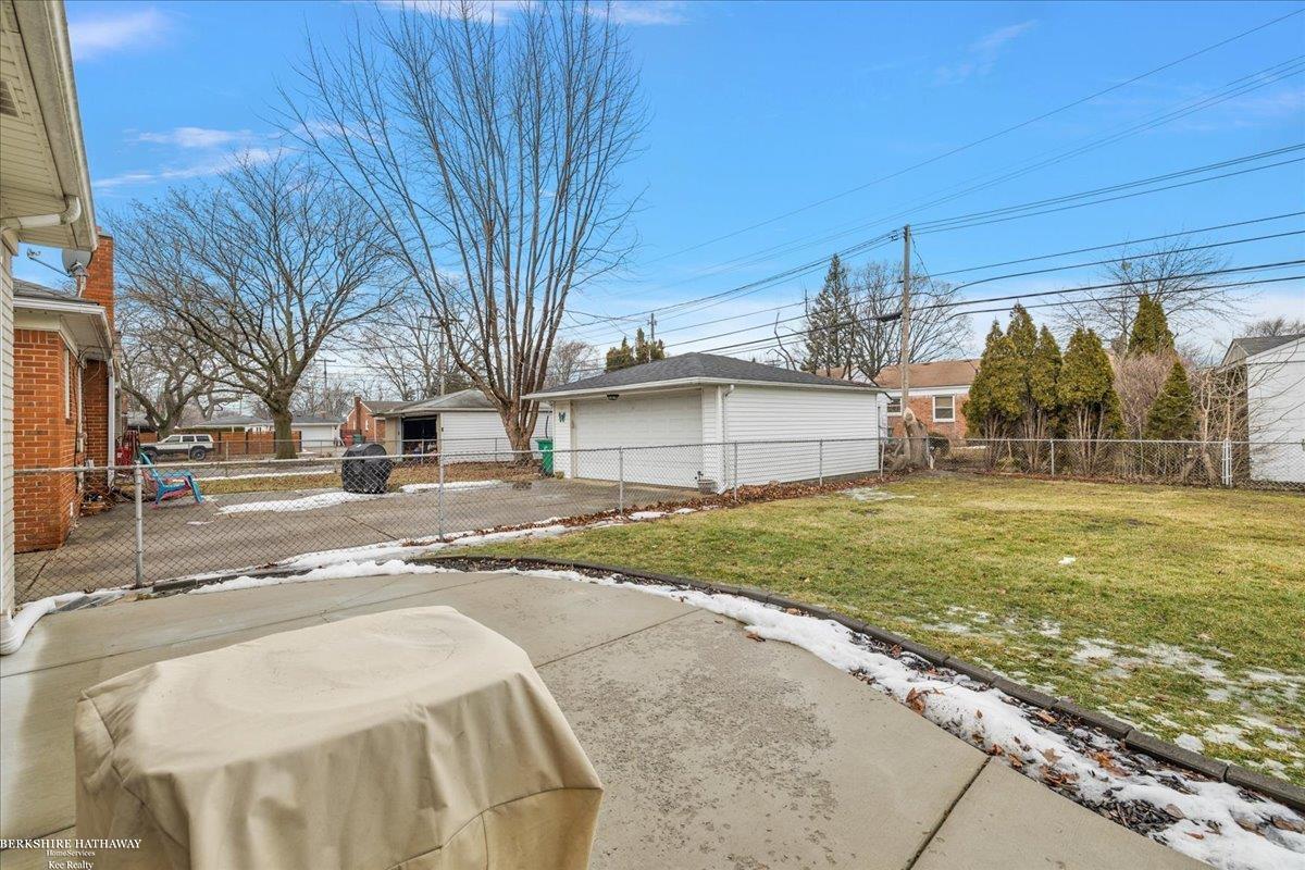 Eastpointe, Michigan 48021, United States, 3 Bedrooms Bedrooms, ,1 BathroomBathrooms,Residential,Pending,114556