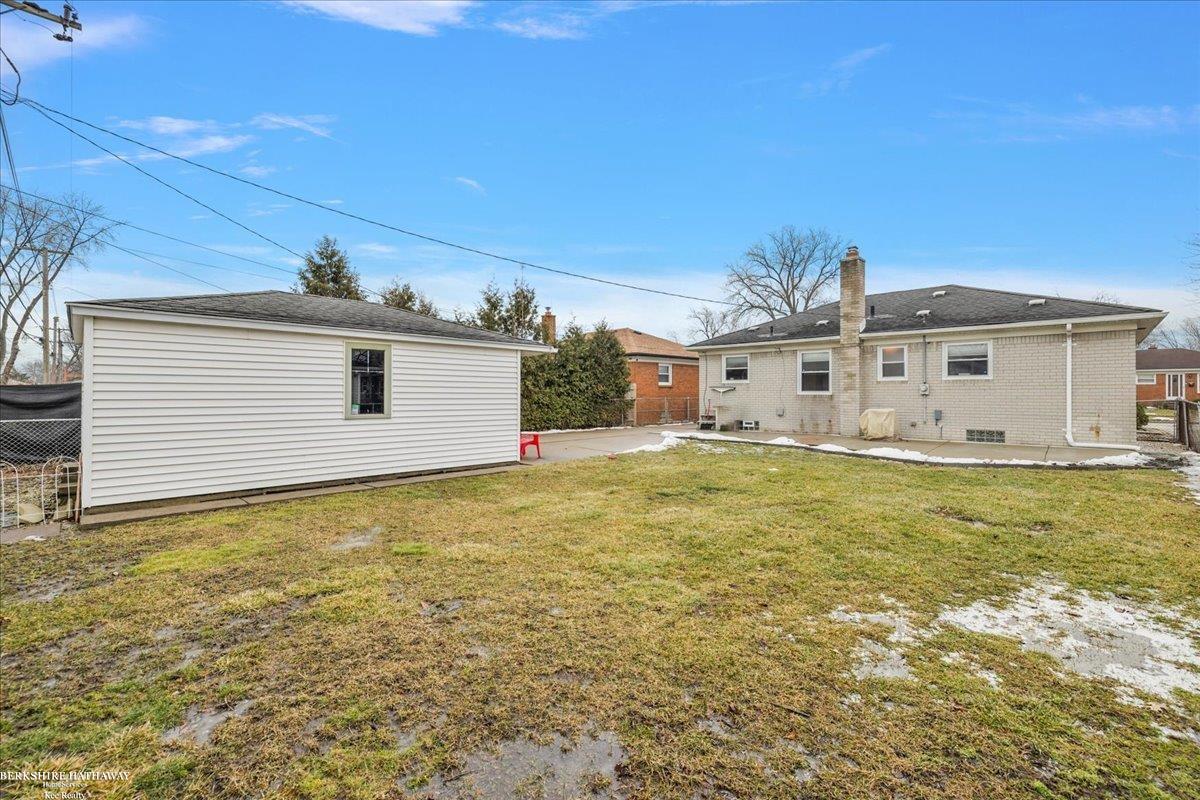 Eastpointe, Michigan 48021, United States, 3 Bedrooms Bedrooms, ,1 BathroomBathrooms,Residential,Pending,114556