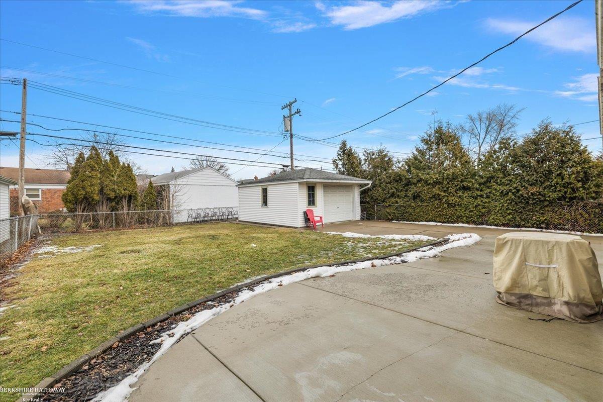 Eastpointe, Michigan 48021, United States, 3 Bedrooms Bedrooms, ,1 BathroomBathrooms,Residential,Pending,114556