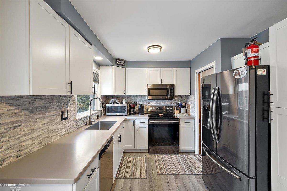 Eastpointe, Michigan 48021, United States, 3 Bedrooms Bedrooms, ,1 BathroomBathrooms,Residential,Pending,114556