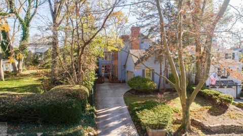 A home in Grosse Pointe Farms