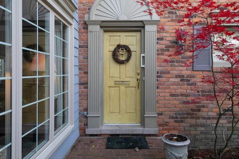 A home in Grosse Pointe Farms