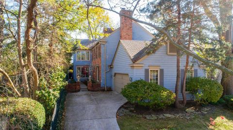 A home in Grosse Pointe Farms