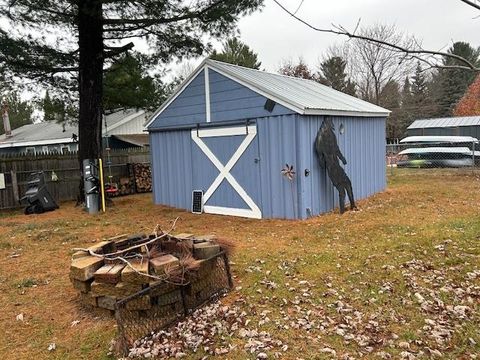 A home in Saint Helen