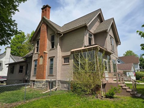 318 W King Street Owosso MI 48867