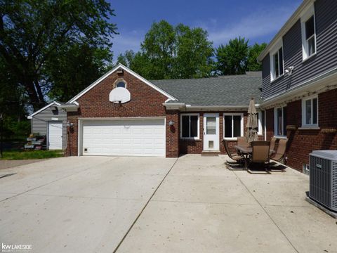 A home in Grosse Pointe Woods