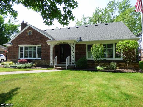 A home in Grosse Pointe Woods