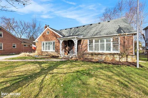 A home in Grosse Pointe Woods