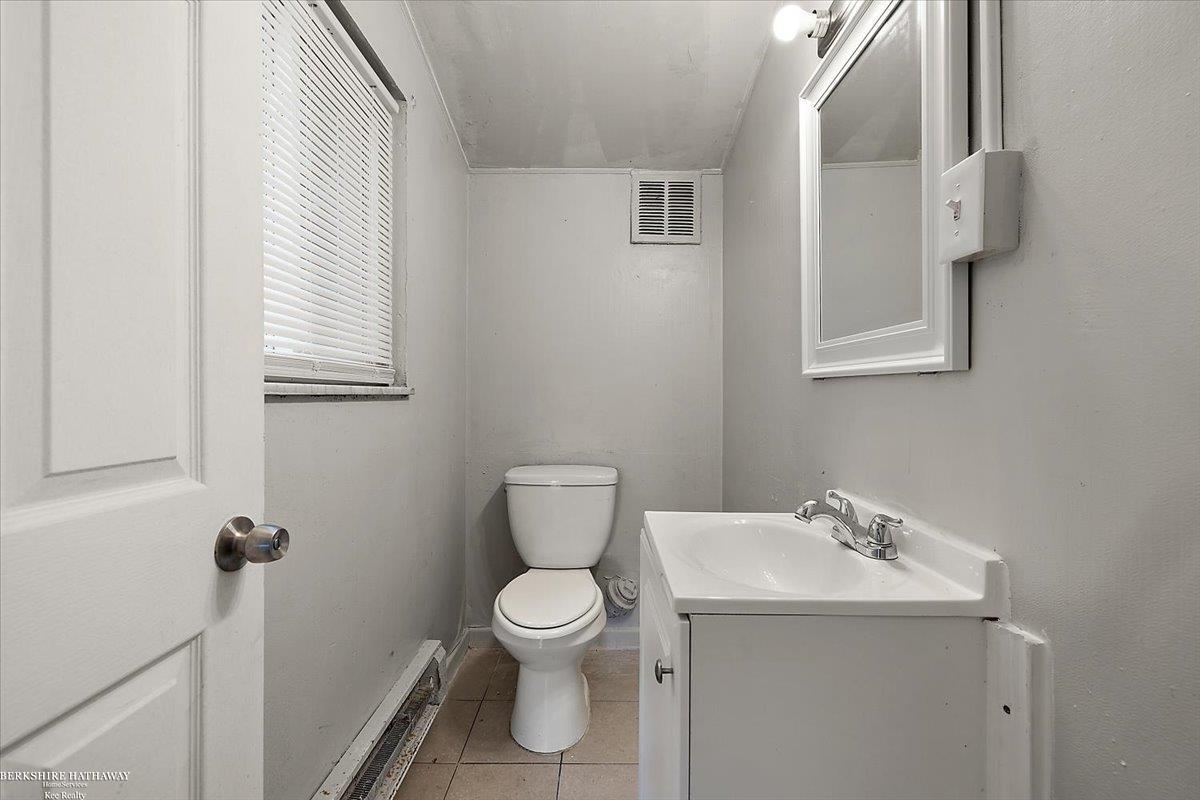 Detroit, Michigan 48224, United States, 4 Bedrooms Bedrooms, ,2 BathroomsBathrooms,Residential,Active,185969