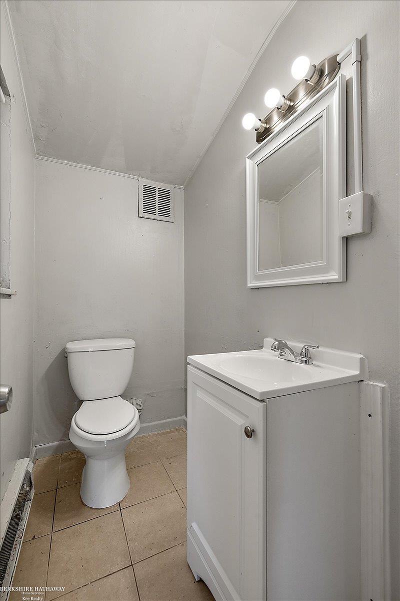 Detroit, Michigan 48224, United States, 4 Bedrooms Bedrooms, ,2 BathroomsBathrooms,Residential,Active,185969