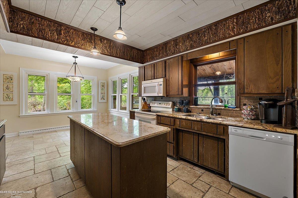 Bruce, Michigan 48065, United States, 4 Bedrooms Bedrooms, ,3 BathroomsBathrooms,Residential,Active,141850