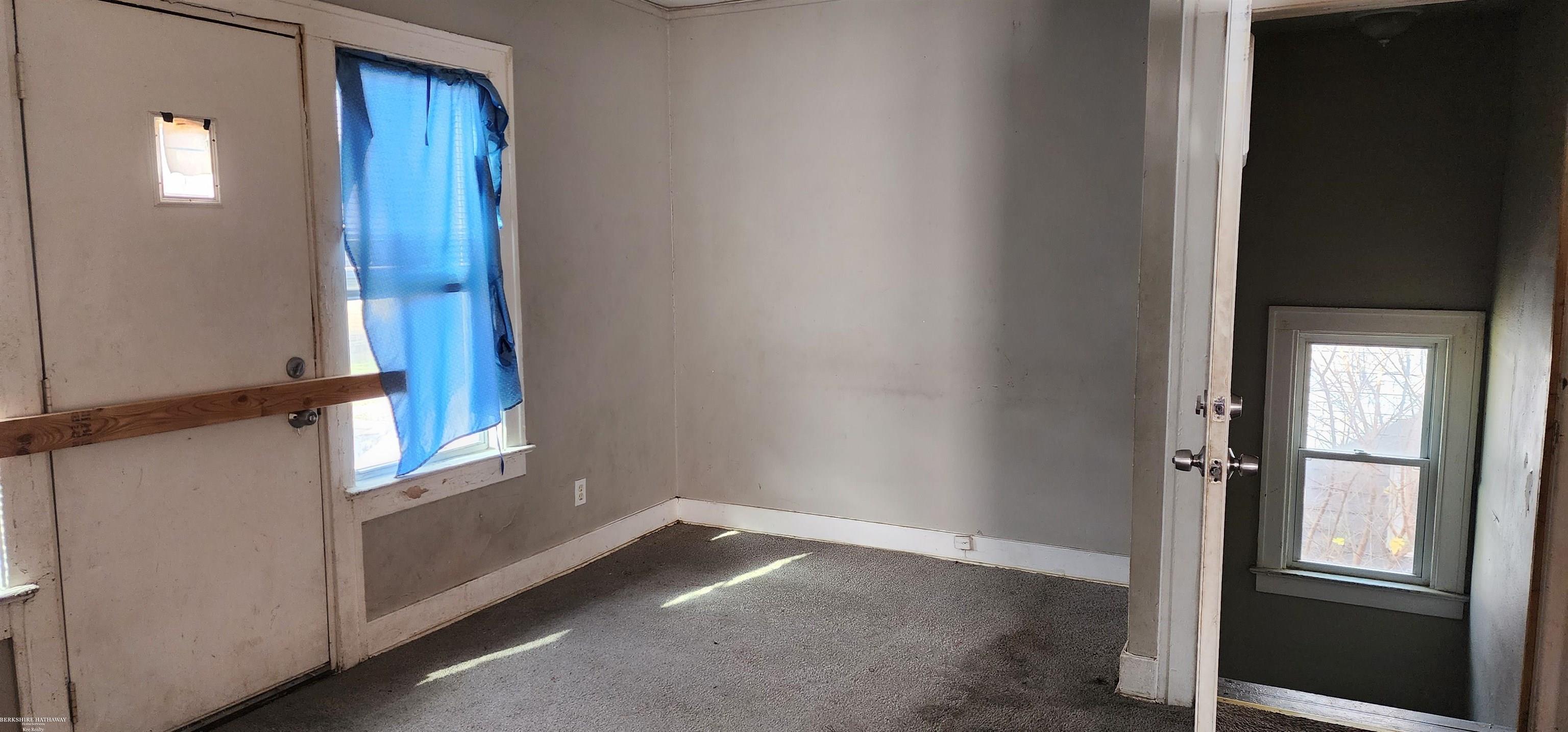 Detroit, Michigan 48227, United States, 3 Bedrooms Bedrooms, ,2 BathroomsBathrooms,Residential,Active,32262