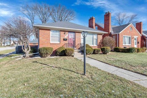 A home in Harper Woods