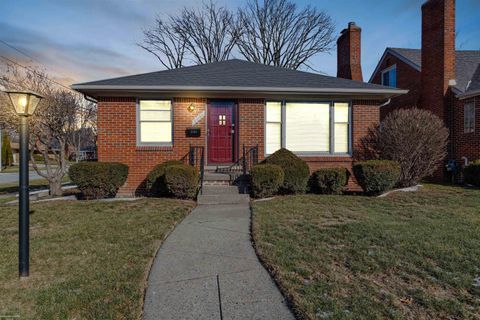 A home in Harper Woods