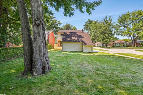 A home in Grosse Pointe Woods