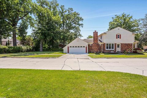 A home in Grosse Pointe Woods