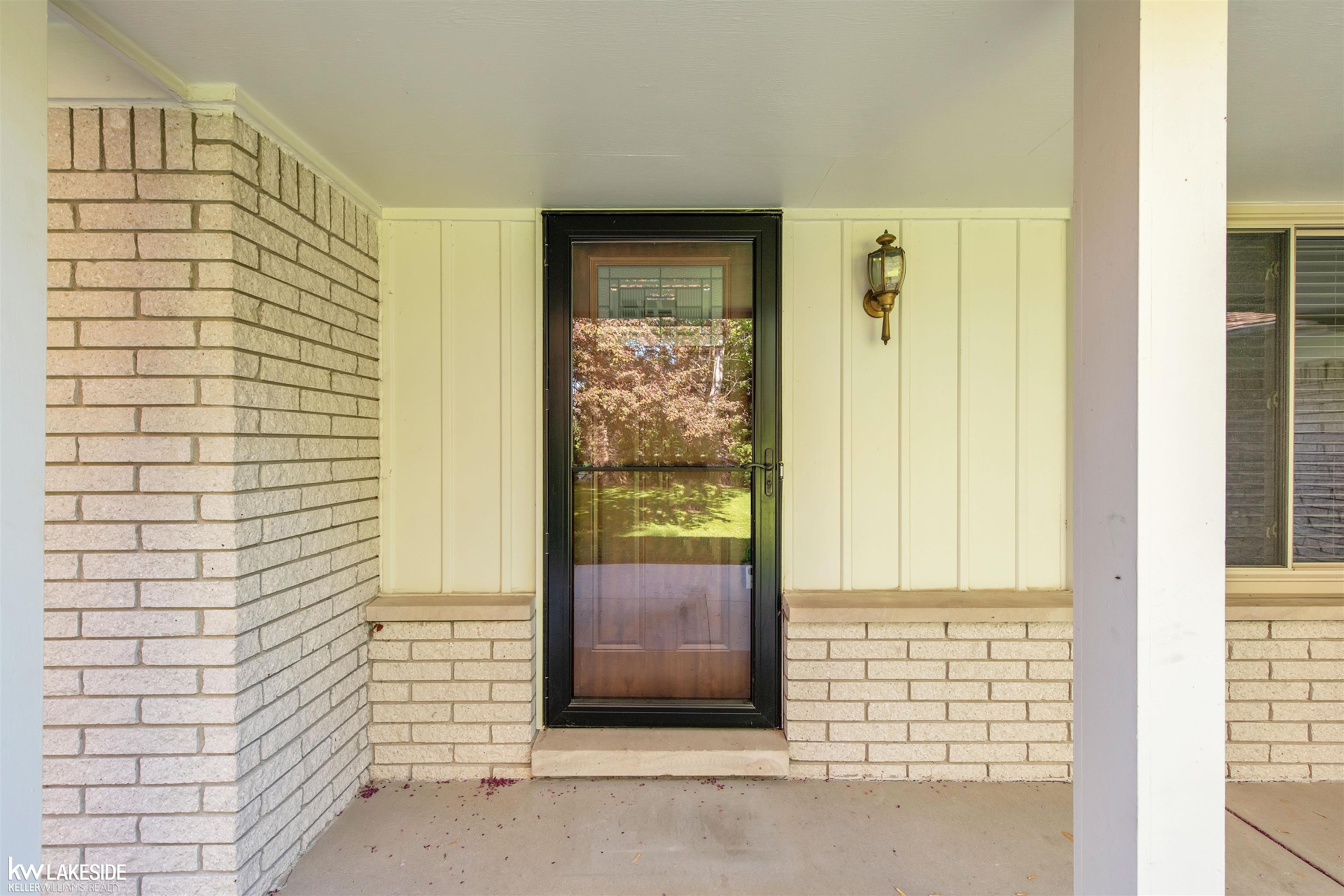 Photo 12 of 66 of 3580 Fernleigh Dr. house