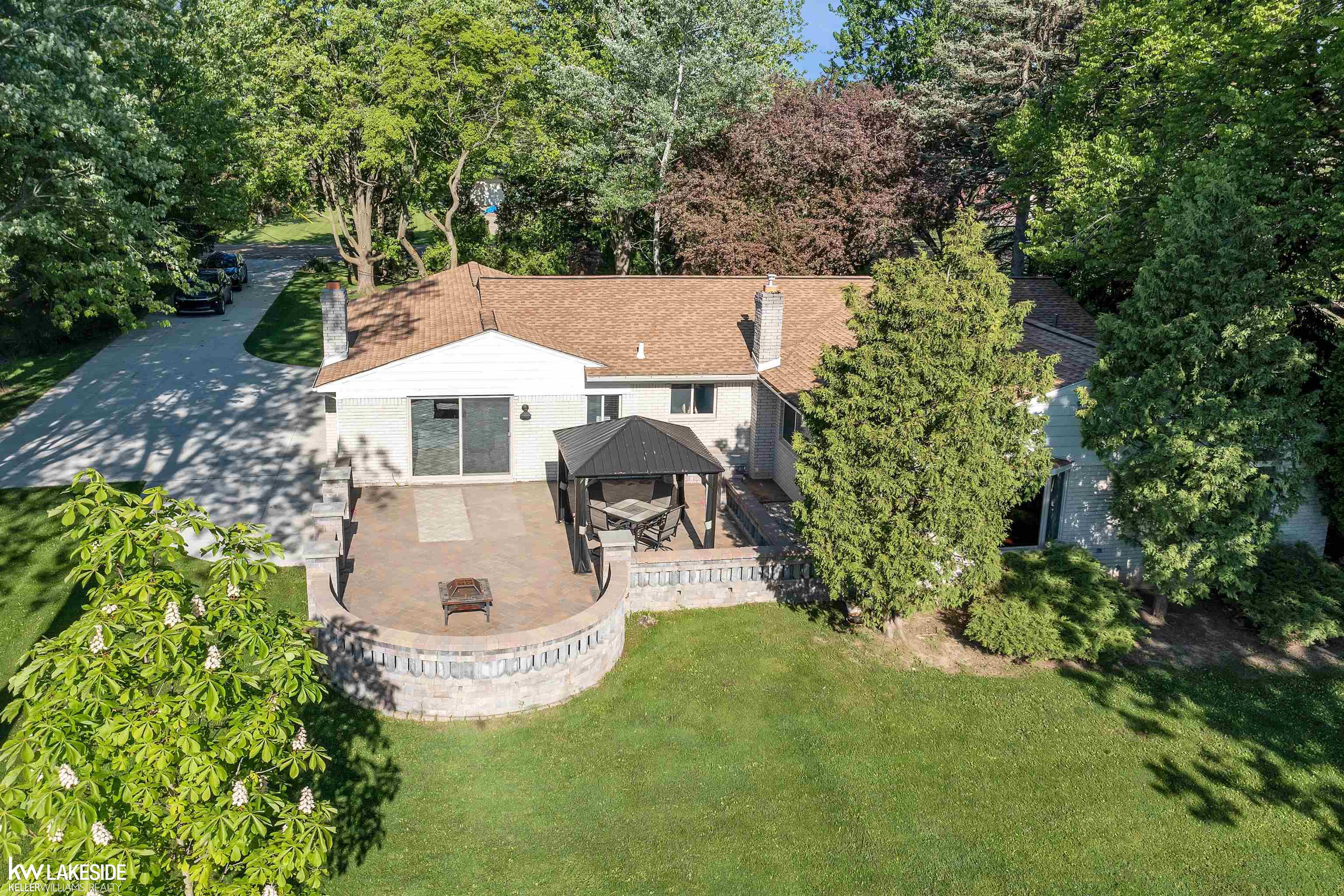 Photo 51 of 66 of 3580 Fernleigh Dr. house