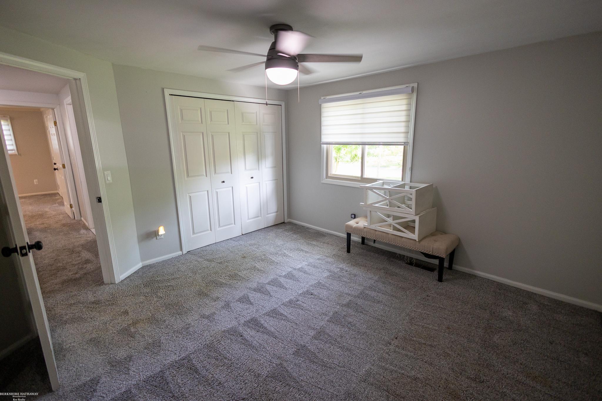 Novi, Michigan 48375, United States, 4 Bedrooms Bedrooms, ,3 BathroomsBathrooms,Residential,Pending,150322