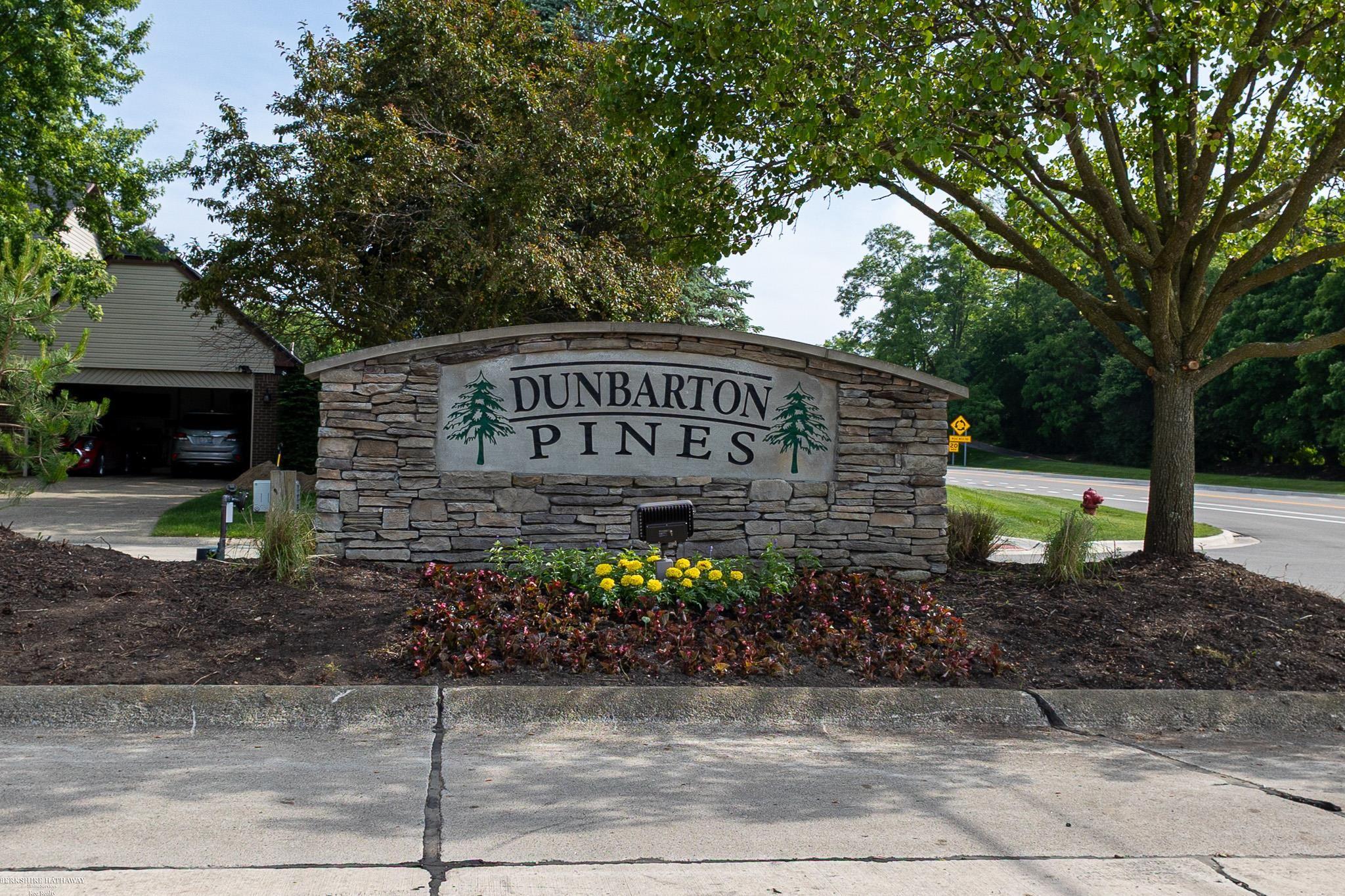 Novi, Michigan 48375, United States, 4 Bedrooms Bedrooms, ,3 BathroomsBathrooms,Residential,Pending,150322