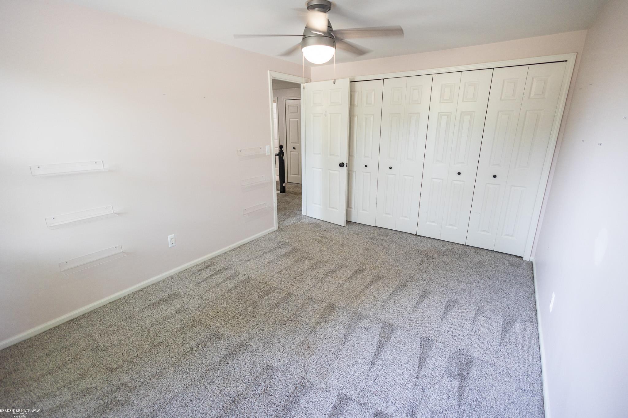 Novi, Michigan 48375, United States, 4 Bedrooms Bedrooms, ,3 BathroomsBathrooms,Residential,Pending,150322