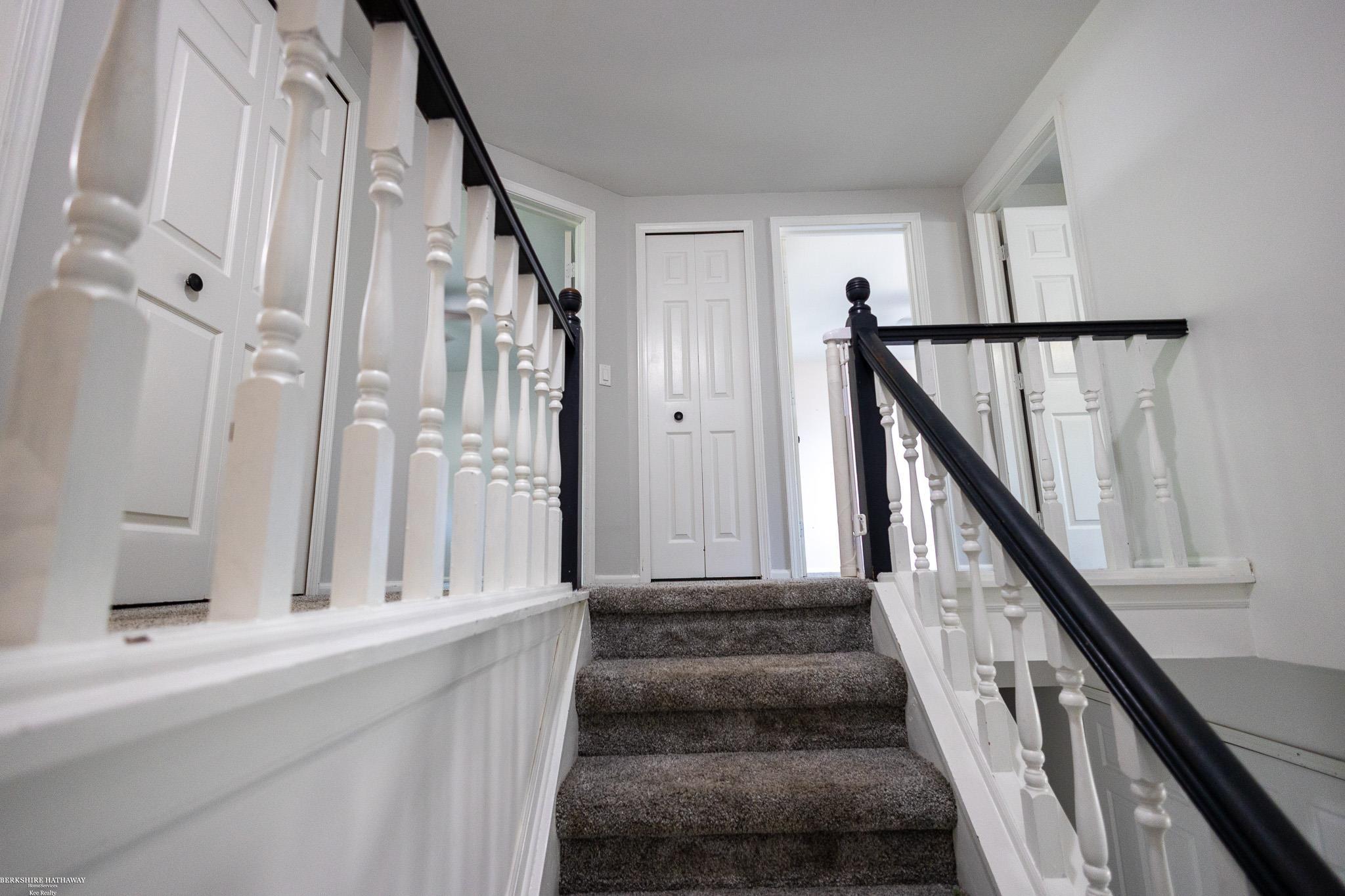 Novi, Michigan 48375, United States, 4 Bedrooms Bedrooms, ,3 BathroomsBathrooms,Residential,Pending,150322