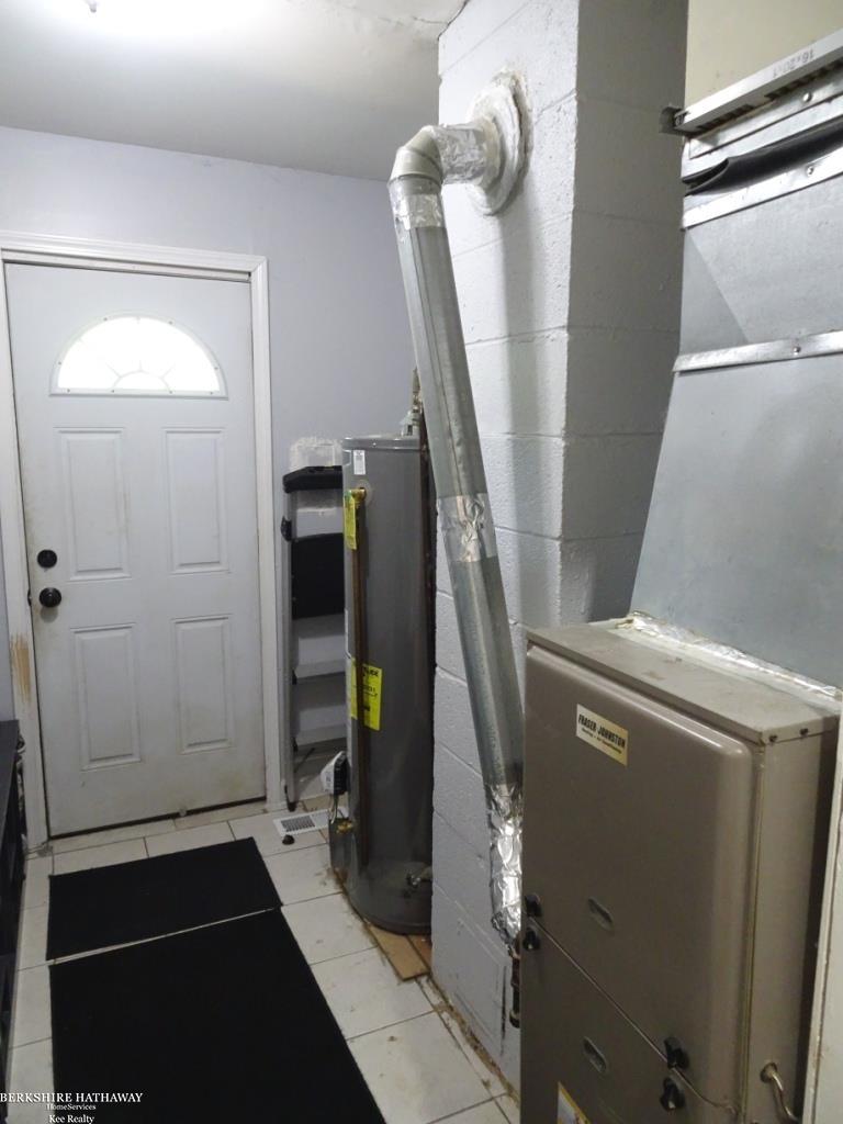 Roseville, Michigan 48066, United States, 3 Bedrooms Bedrooms, ,1 BathroomBathrooms,Residential,Active,174545