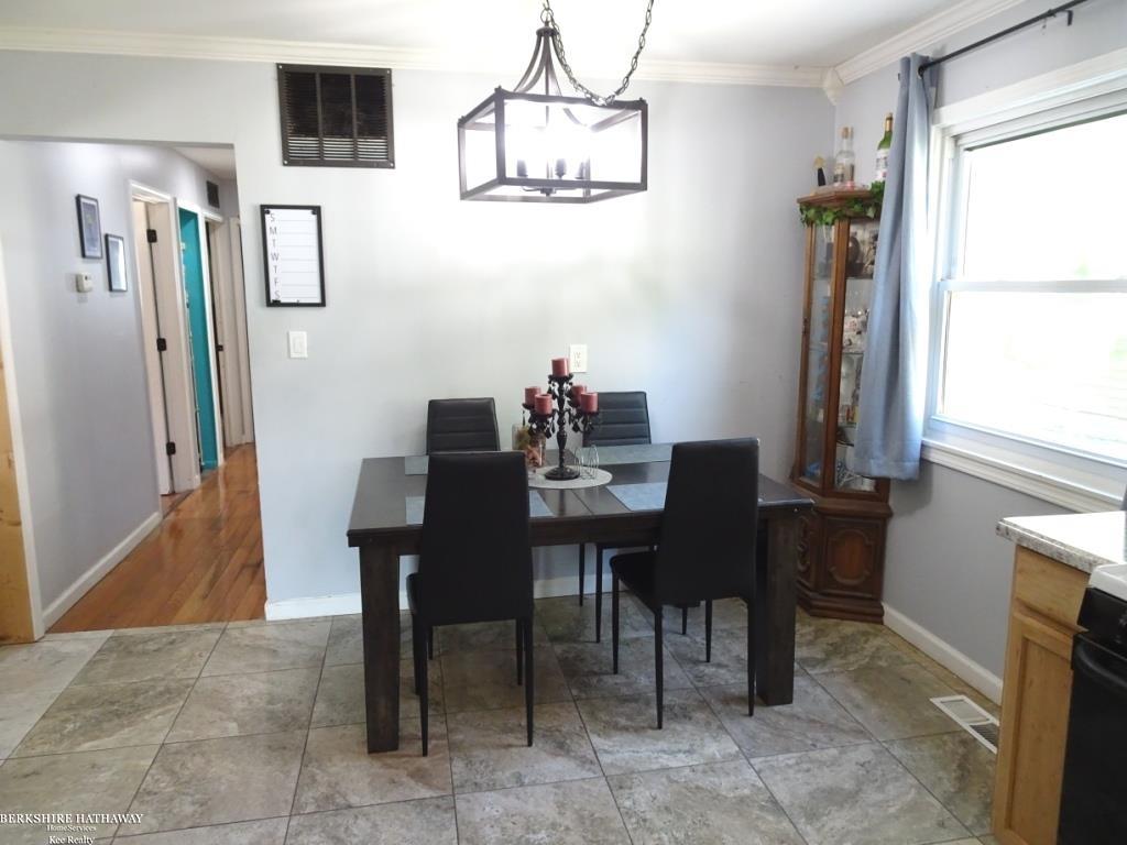 Roseville, Michigan 48066, United States, 3 Bedrooms Bedrooms, ,1 BathroomBathrooms,Residential,Active,174545