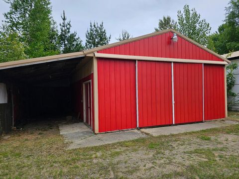 A home in Gladwin